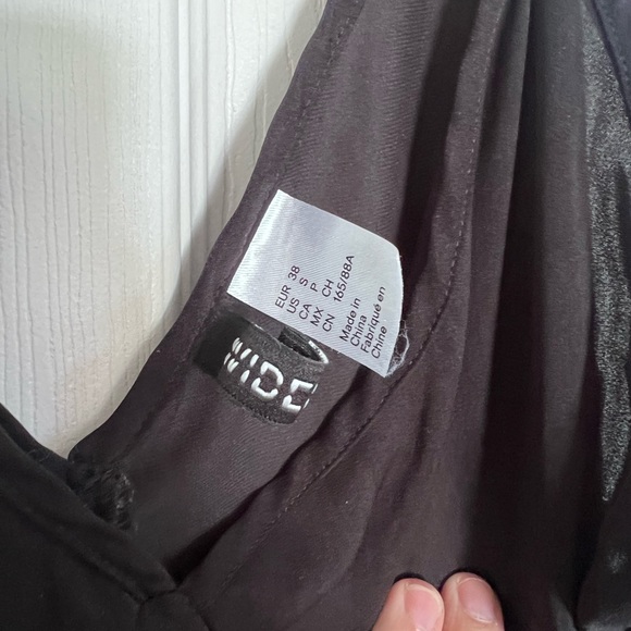 H&M Black Strappy V-Neck Dress - Picture 3 of 3